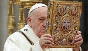 Prominentes católicos piden la renuncia o la dimisión del Papa Francisco