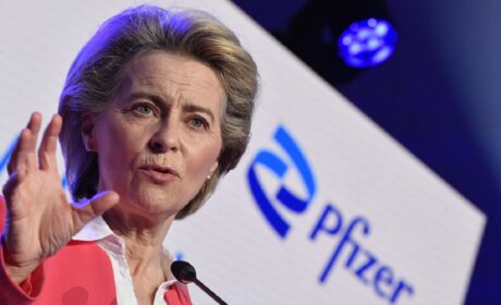Pfizergate: El Tribunal Europeo de Derechos Humanos critica duramente a la jefa de la UE, Von der Leyen, en un fallo explosivo sobre los textos secretos de adquisición de vacunas contra el COVID-19