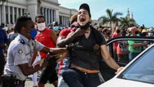 El régimen cubano amenaza con la pena de muerte a quienes participen en protestas