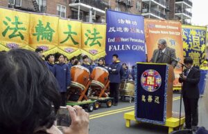 «El Partido Comunista no representa a China»: Practicantes de Falun Gong conmemoran el 25.° aniversario de la apelación en Beijing