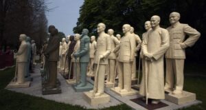 ¿Por qué Taiwán retirará las estatuas del líder nacionalista Chiang Kai-shek?