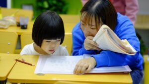 La terrible alteración de los libros de texto y de la educación infantil en China