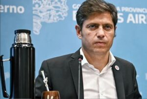 Argentina: Denunciaron penalmente a Kicillof por distribución de pornografía en los colegios